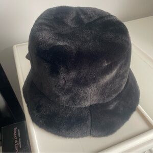 Sprigs Black Faux Fur Bucket Flap Short Brim Soft Collapsable Hat Elastic Band